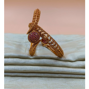 Antic Finishing Bangles Set  37